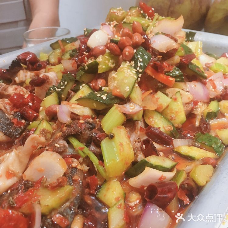 烤鱼还是一如既往，有我喜欢的菠萝