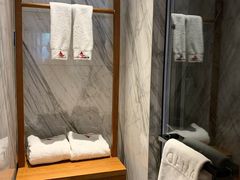 浴室-古尔沟华美达温泉度假酒店