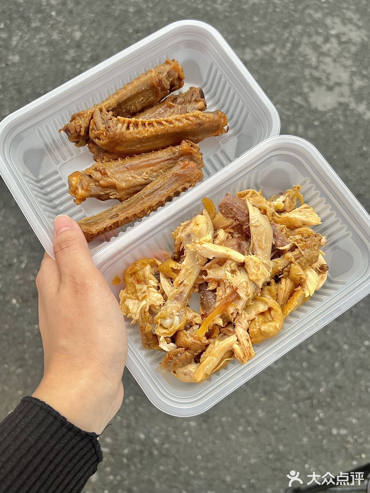 每次路过都要买上三盒的卤味谁懂啊