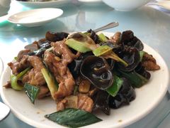 木耳炒羊肉-渔洲情海鲜酒家