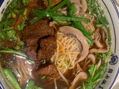 -镇南锅盖面馆(解放路店)