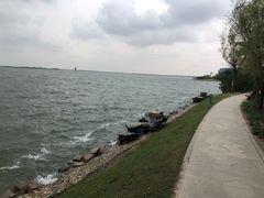 -上海滴水湖皇冠假日酒店