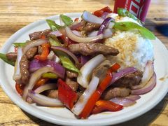 蚝油牛柳盖饭-汤去三面(骆驼店)