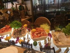 -大中华希尔顿酒店-念自助餐·嗨啤·小龙虾