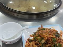 -屯老二农家铁锅炖·行业领军者(梅江店)