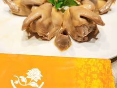 -品悦酒店(三林古镇店)