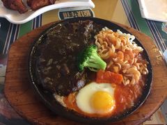-豪享来牛排·中西简餐(黄河路店)