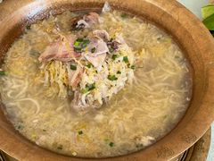 酸菜炖白肉-食家鸽园