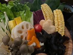 -湊湊火锅·茶憩(新中关购物中心店)