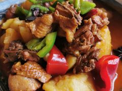 特色的大盘鸡-维吾尔餐厅(宜山路店)