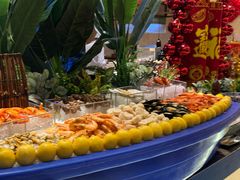 -广州万富希尔顿酒店·感趣自助餐厅·金秋蟹宴生蚝海鲜刺身