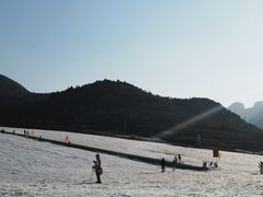 -济南卧虎山滑雪场