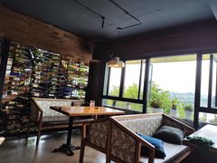 -酤居湖景音乐餐吧(安宁店)