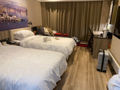 -长沙晚报大道亚朵酒店