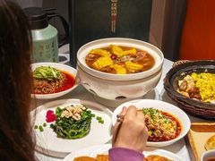 -江城小馆陕南妈妈菜·全球旅行餐厅(钟楼店)