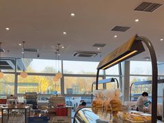 面包甜点陈列柜-面包新语(上地华联店)