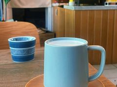 -彳亍咖啡·这里(水湾路店)