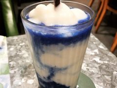 蓝蝶花椰子冰沙-香蕉叶餐厅(是隆店)