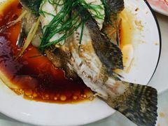 -覃记海鲜美食餐厅