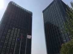 -上海跨国采购会展中心