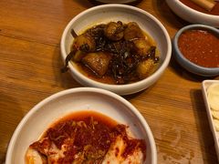 -草家酱蟹炭火烤肉店(珲春南路一店)