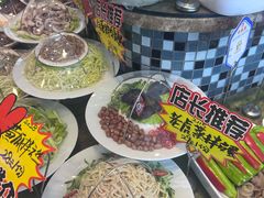 -今鲜源酒店·海鲜锅贴青岛菜(新湛路店)