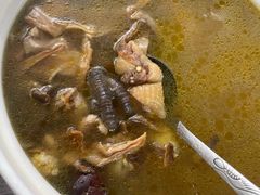 -鸡足缘·海稍鱼•野生菌火锅