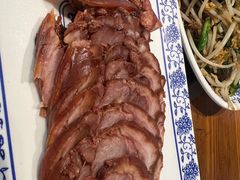 -老天桥酱肉烧饼夹肘子(天桥店)