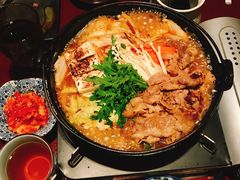 -山川小町·极番烧肉(新地假日广场店)