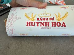 -Bánh Mì Huynh Hoa