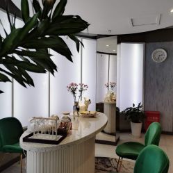 -PE SALON