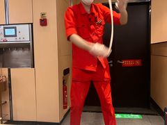 -海底捞火锅(新松江路生日主题店)