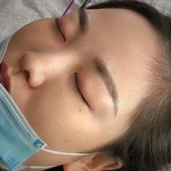 -一个差评成就的纹眉店
