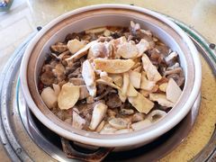 -东巴谷野生菌火锅餐厅
