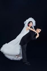 -喜爱高定婚纱摄影