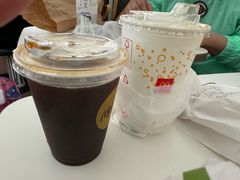 -麦当劳(上海虹桥站30B检票口楼上)