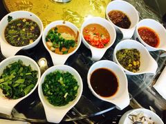 -何鲜菇火锅(大营盘店)