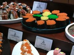 -雍容荟帝王蟹活龙虾展台自助(IFS黑金店)