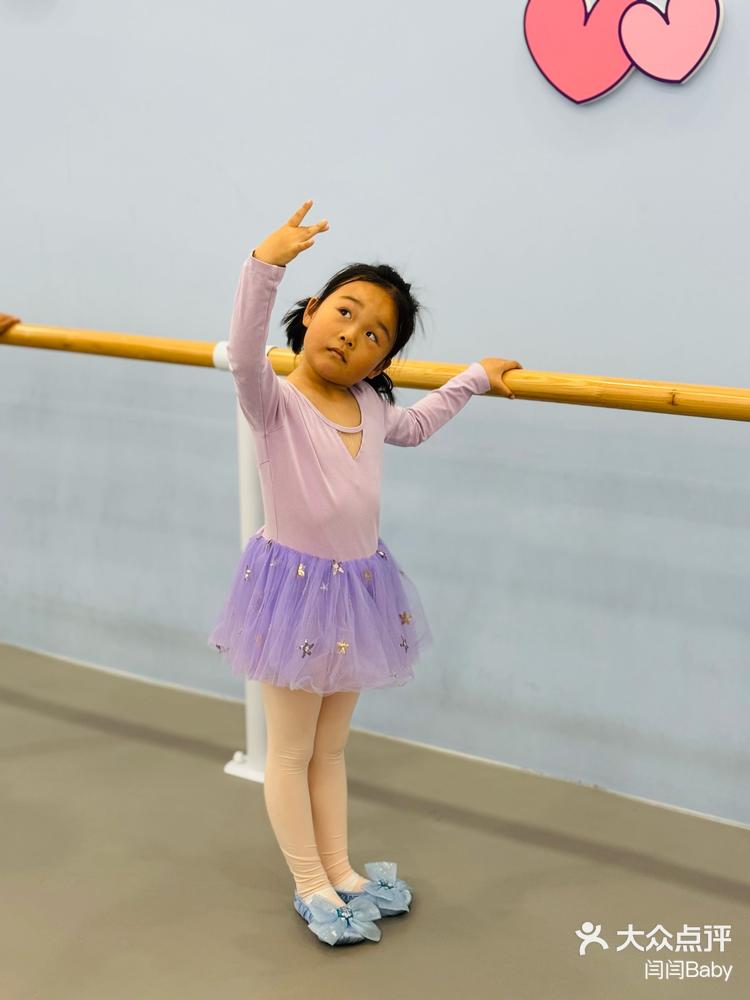 金桥金芭蕾|小小舞者的日常训练 02女儿学习舞蹈之后每天都在美美的