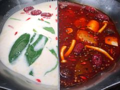 台式麻辣锅-湊湊火锅·茶憩(杭州湖滨银泰in77店)