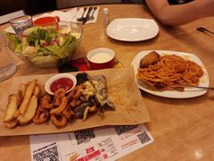 -必胜客(WOW中心城店)