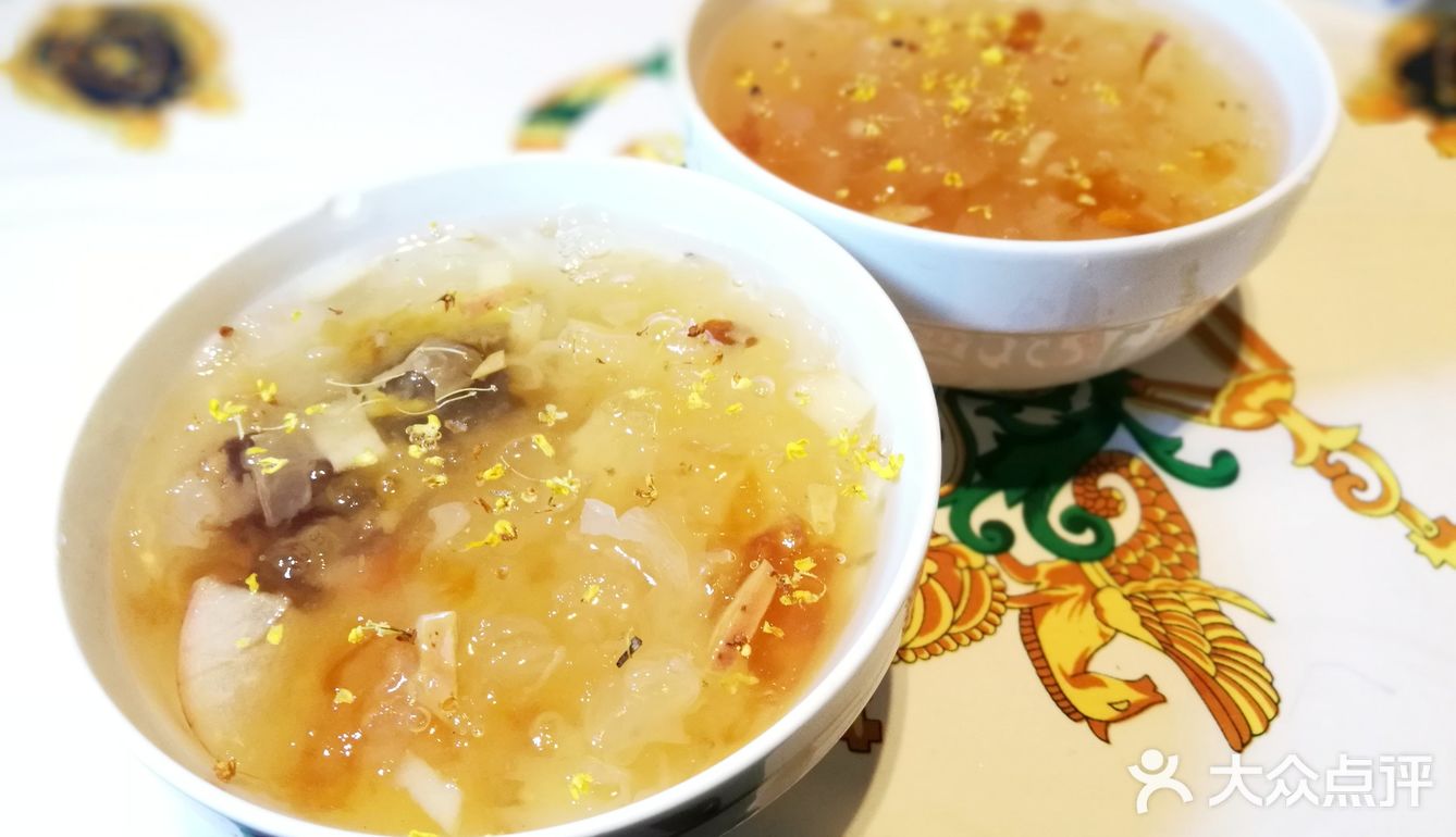 满满胶原蛋白——桃胶皂角米炖银耳