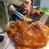 🔥火爆全网的前进五路水塔街烤猪蹄到底啥味？