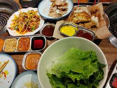 -明洞阿姨·韩式酱蟹烤肉·创意料理(三元桥店)