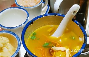 Bird's Nest Chicken Rice