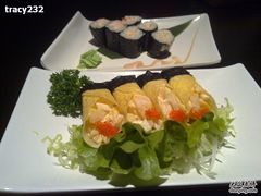 黄色妖姬-仓桥家·焗寿司·锅物(光谷步行街店)