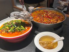 -万重锦·人文川菜馆(骡马市店)