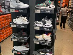 -NIKE上海青浦优选体验店