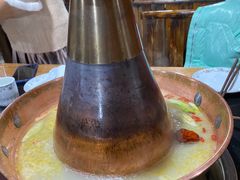 -果松木炭酸菜铜火锅·外婆参鸡汤