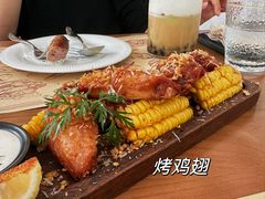 -Mark&Mars Restaurant